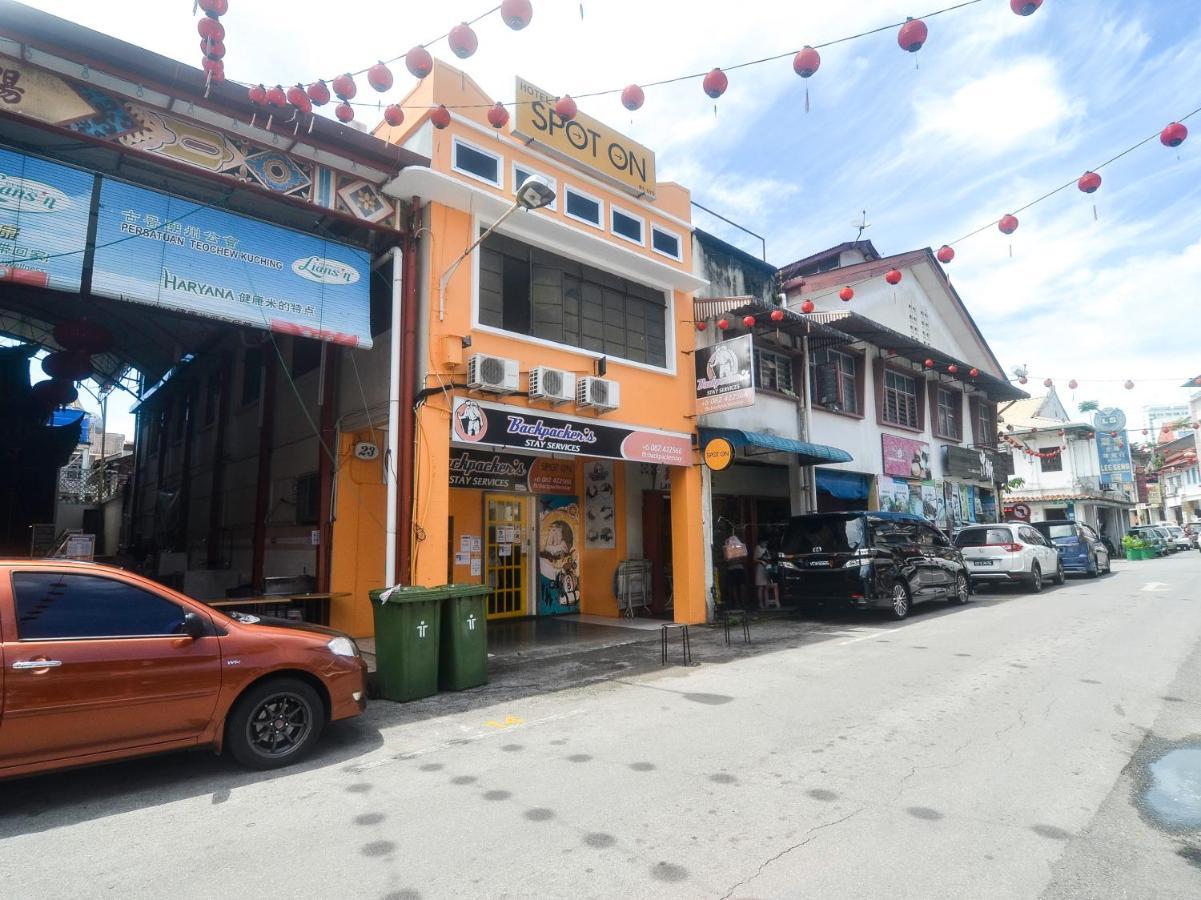 Spot On 89886 Backpacker'S Stay Services Kuching Buitenkant foto