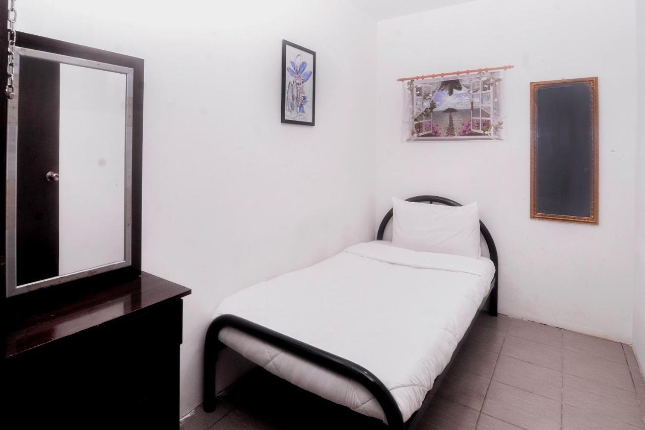 Spot On 89886 Backpacker'S Stay Services Kuching Buitenkant foto